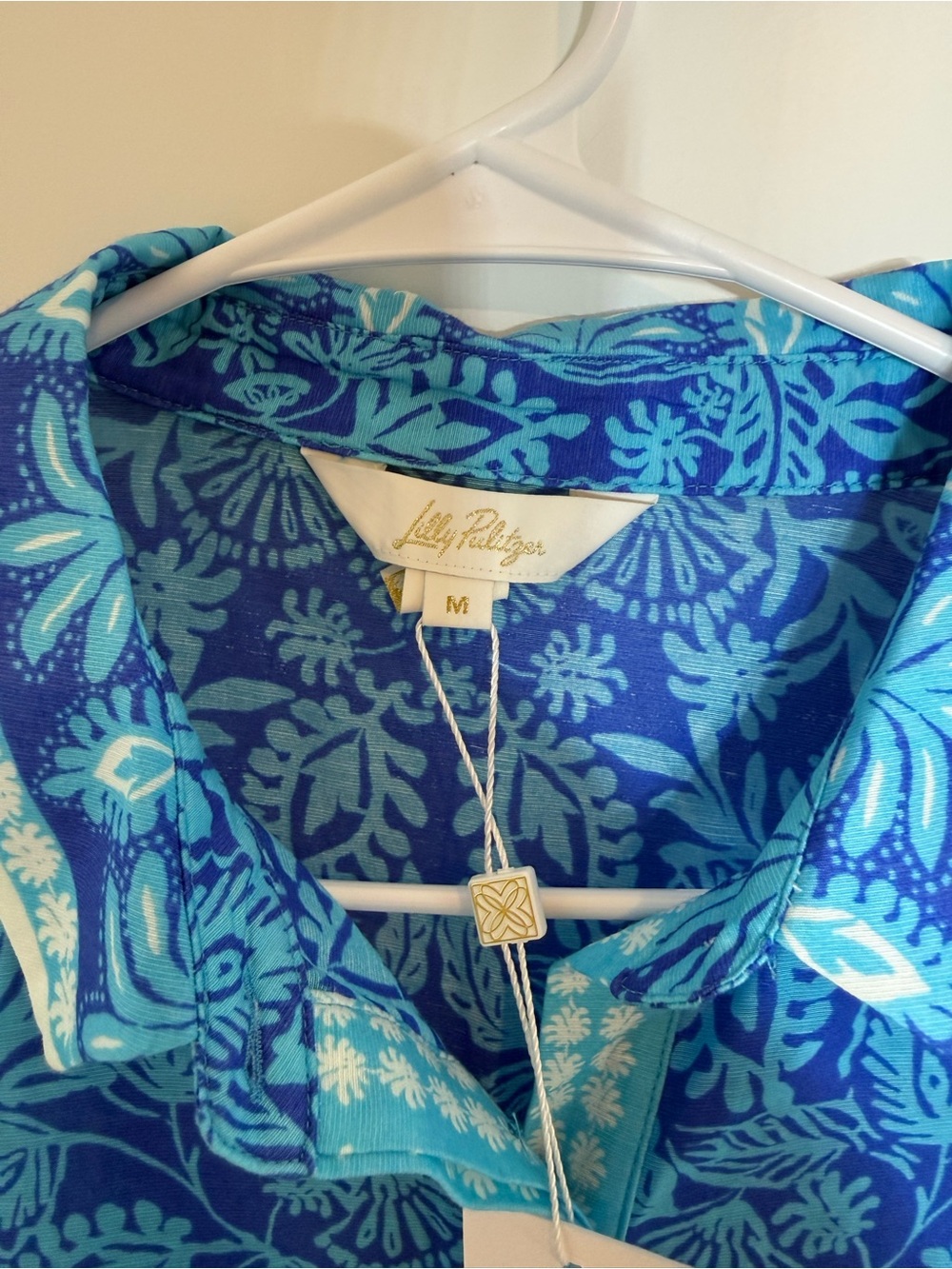Lilly Pulitzer Women’s Breezy Aqua Kiran Button Down Top - Picture 3 of 6